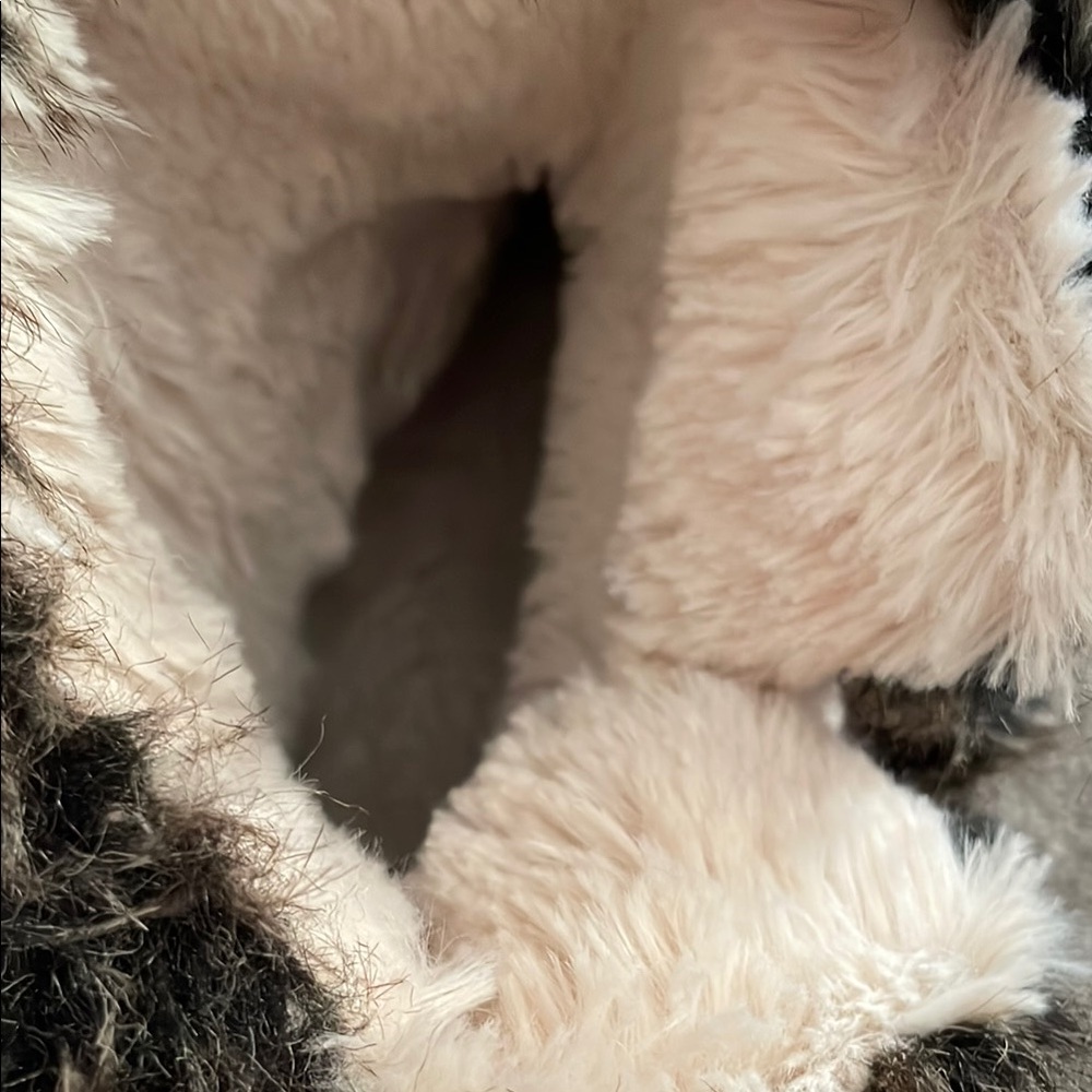 Slippers - Picture 4 of 5